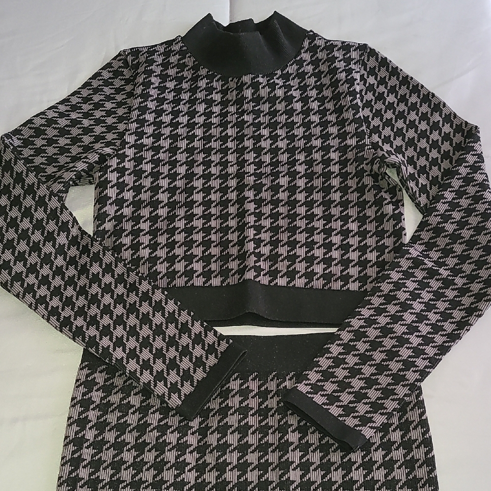 Chic Houndstooth Crop Top and Skirt Set